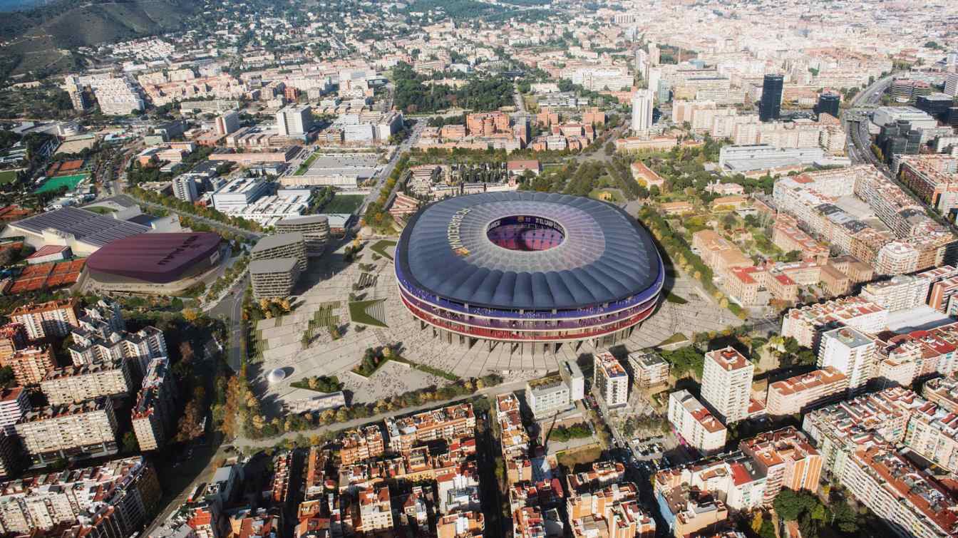 El nuevo Camp Nou desde arriba, con el paisaje y las montañas de fondo