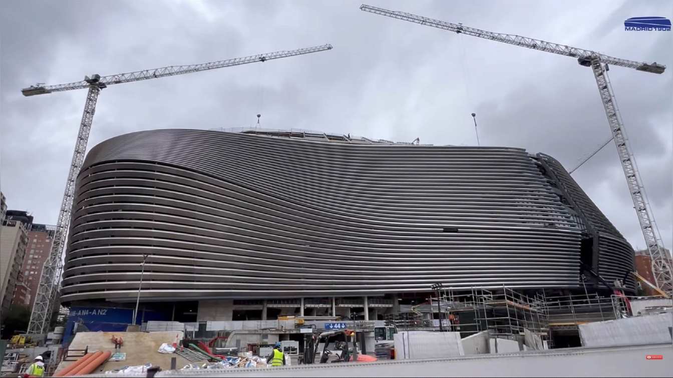 Santiago Bernabéu durante la construcción