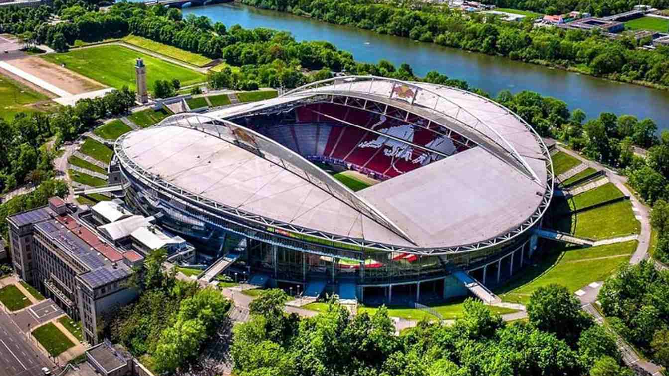 Red Bull Arena (Zentralstadion)