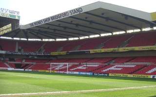 Inglaterra: Serie de mejoras en el estadio del Nottingham Forest