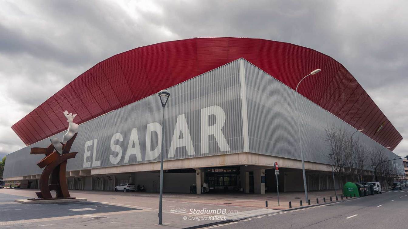 La tecnología de reconocimiento facial instalada en los accesos a El Sadar en 2022 duró menos de dos temporadas