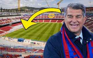 España: Una movida de PR con césped en el Camp Nou