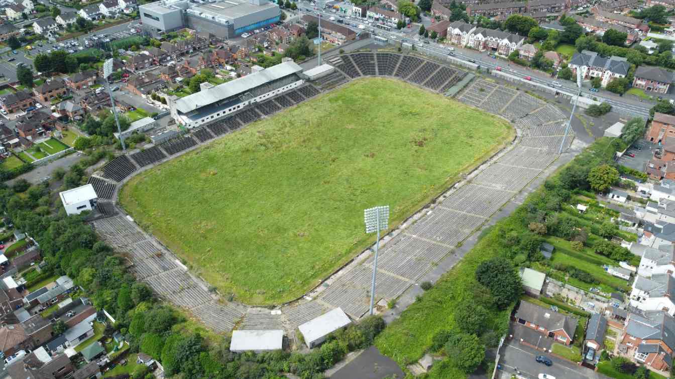 Casement Park lleva cerrado desde 2013.