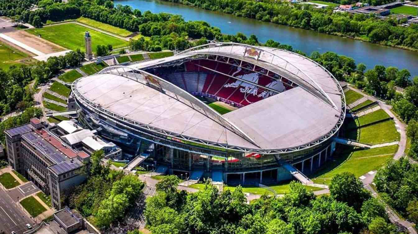 Red Bull Arena (Zentralstadion)