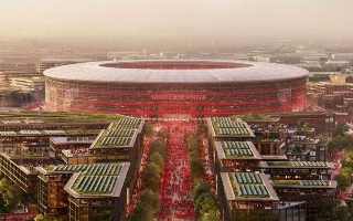 Inglaterra: El United abandona el plan del enorme techo-tridente del New Trafford