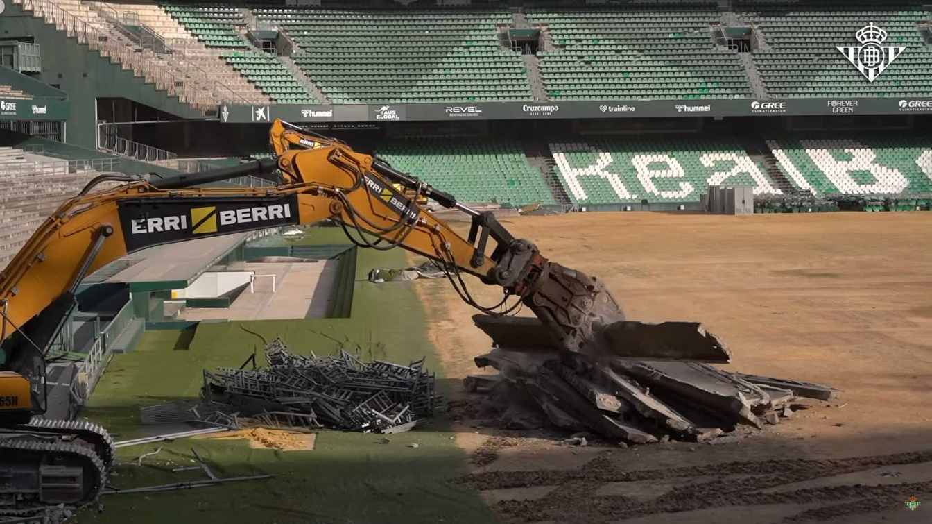 Construcci&oacute;n del Estadio Benito Villamar&iacute;n
