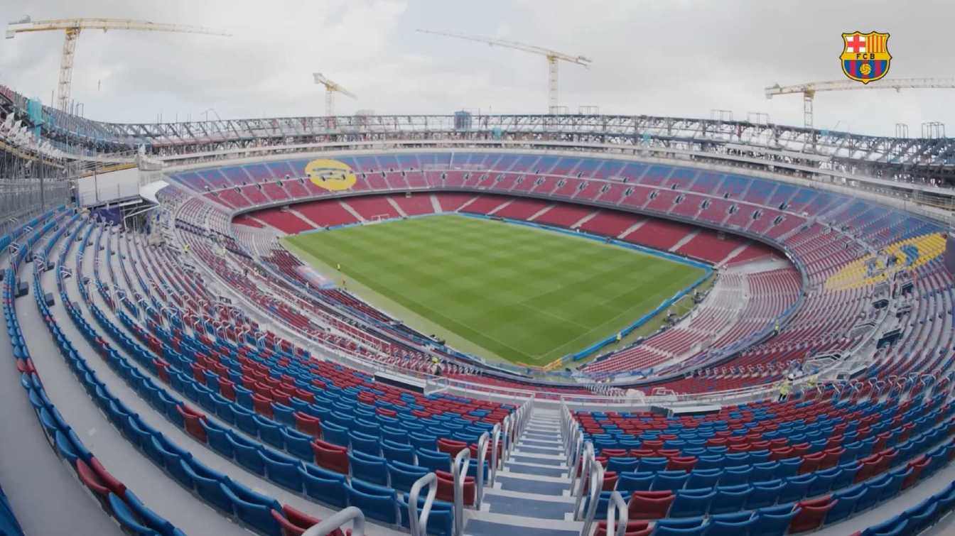 Al comenzar la obra, Laporta prometió que volverían al Camp Nou el 29 de noviembre de 2024, con 60.000 personas en las gradas.