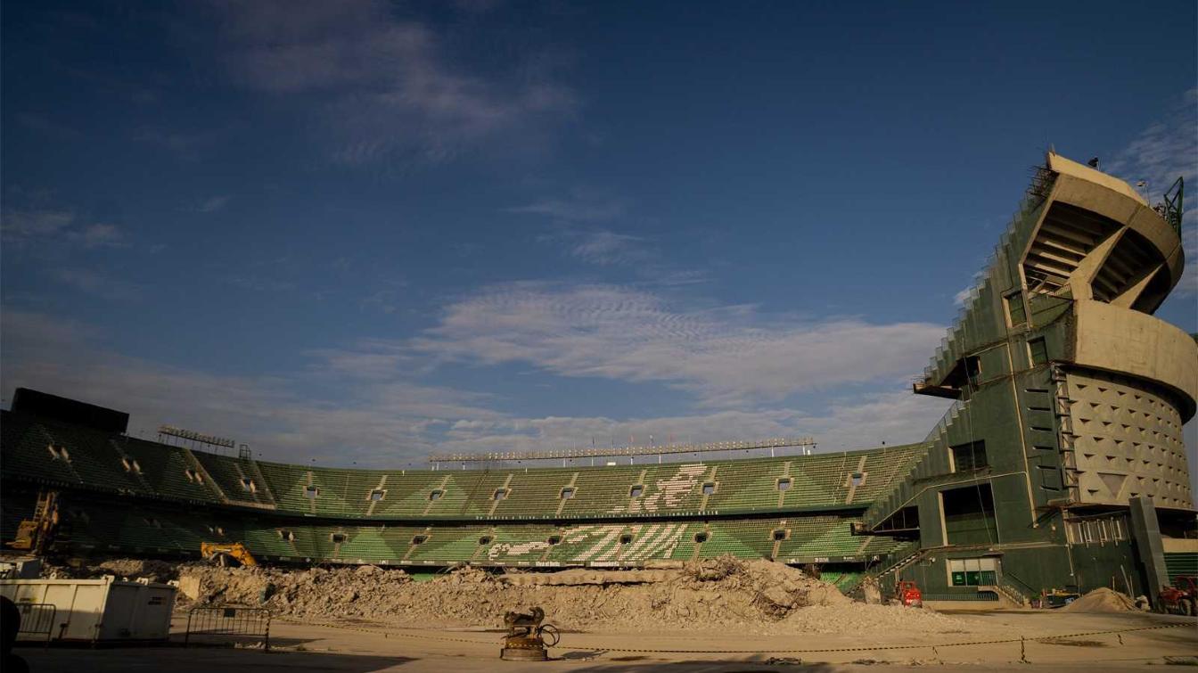 Construcci&oacute;n del Estadio Benito Villamar&iacute;n