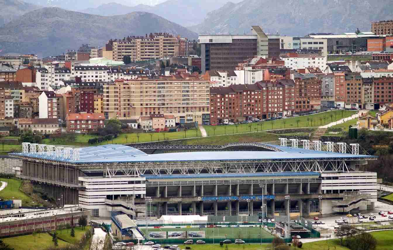 El Tartiere tiene un aforo de 30 361 aficionados, 675 de ellos en el sector visitante.