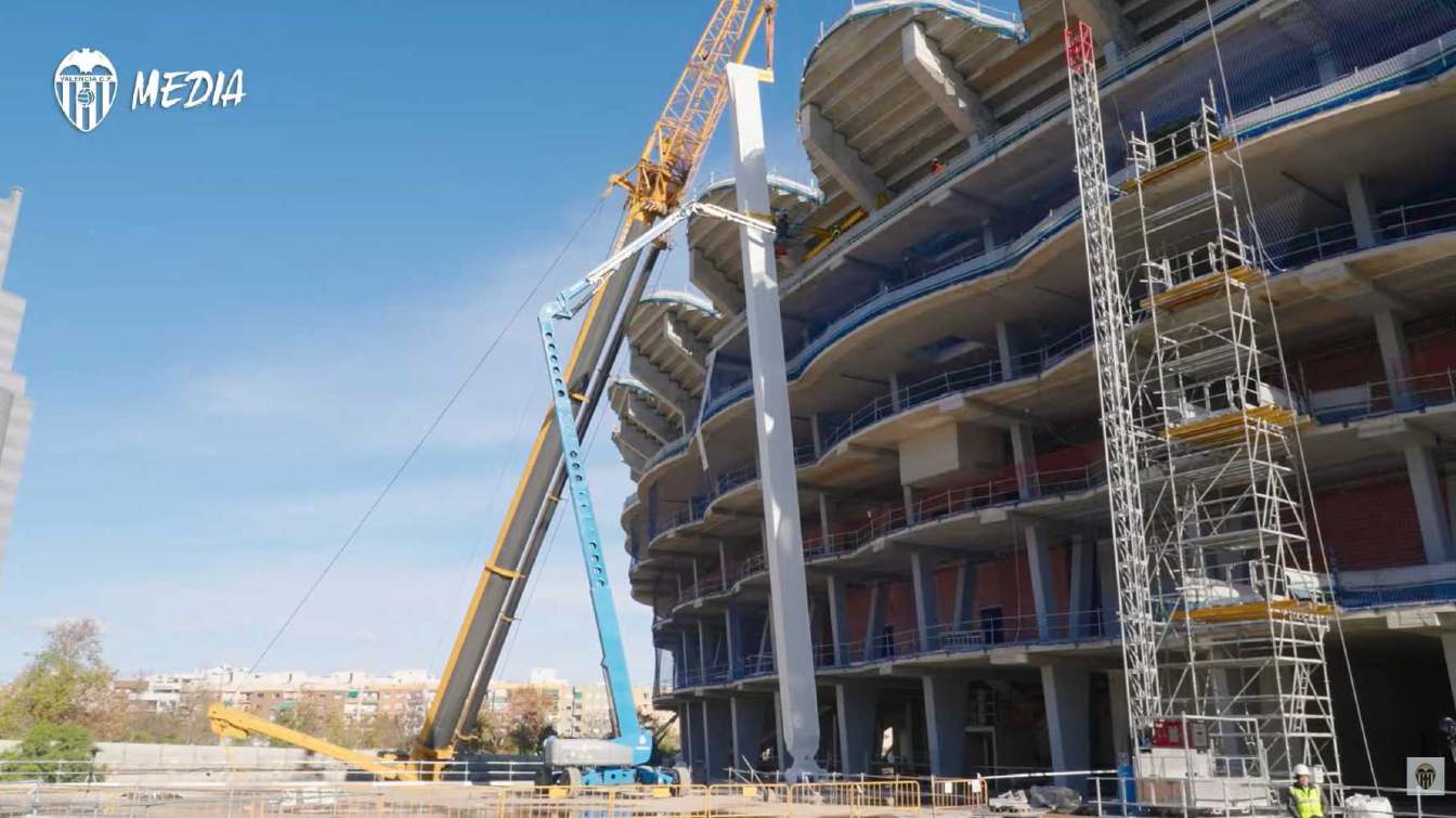 La construcci&oacute;n del Nou Mestalla comenz&oacute; en 2007, lo que convierte al estadio en un caso r&eacute;cord por el tiempo dedicado a la ejecuci&oacute;n del proyecto.