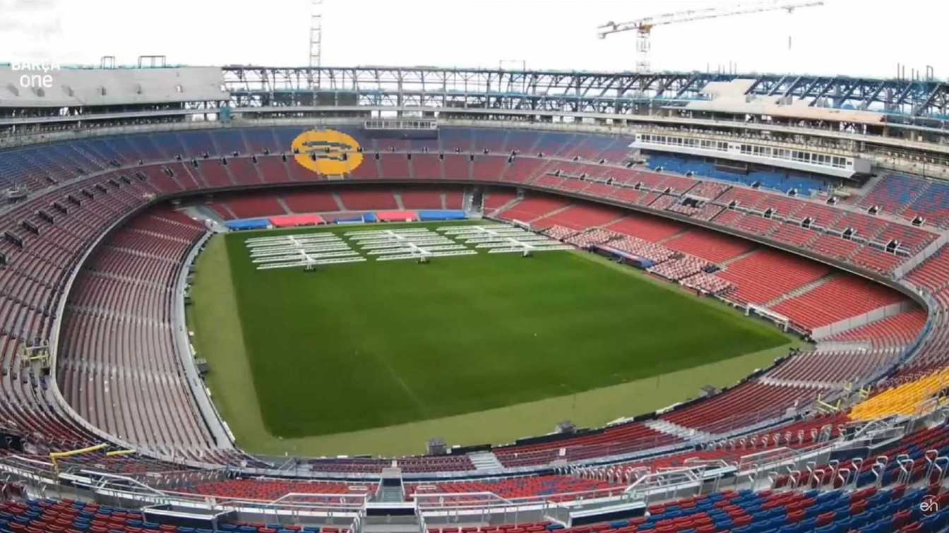 El tercer y &uacute;ltimo nivel de gradas del nuevo Camp Nou se encuentra actualmente en construcci&oacute;n.