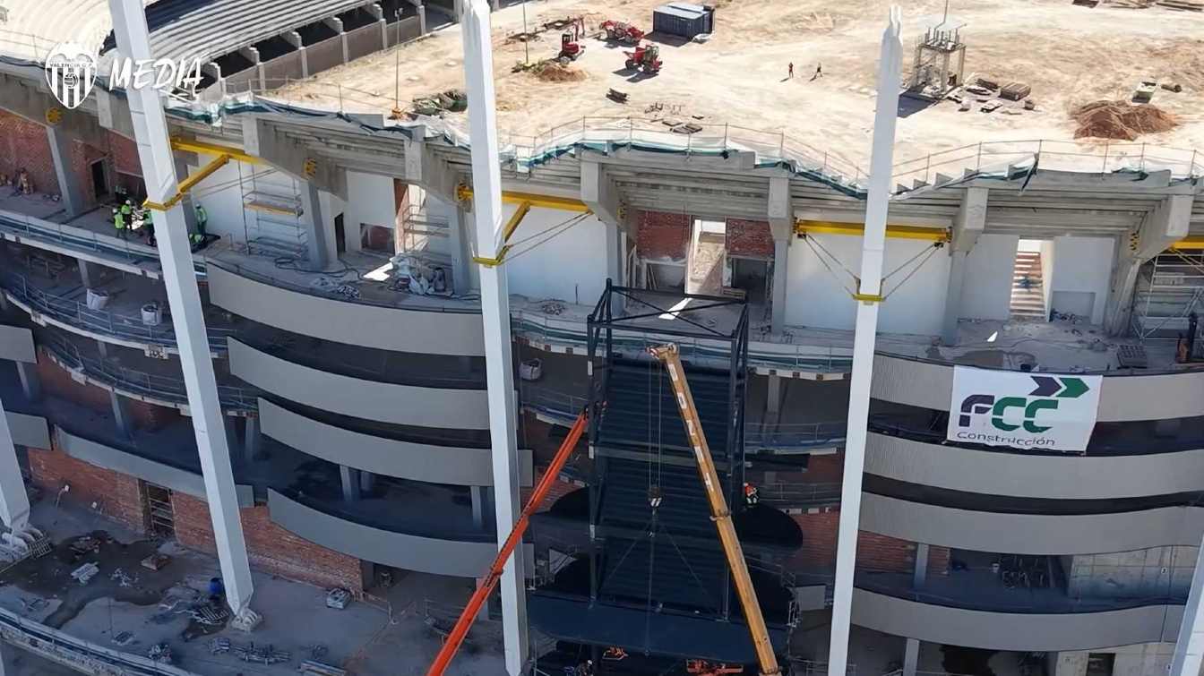 La obra de Nou Mestalla es una de las estructuras inacabadas m&aacute;s grandes del mundo.