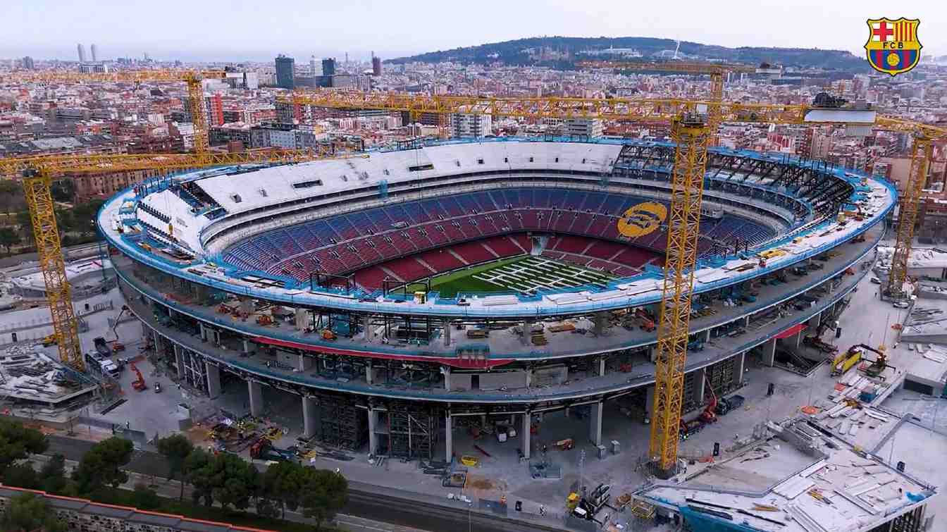 Una vez acabado, el Camp Nou, con 105.000 asientos, ser&aacute; el mayor de Europa.