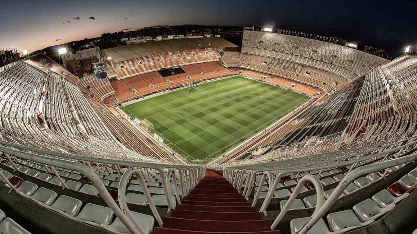 El Valencia avanza en la venta del antiguo Mestalla, cuyo valor podr&iacute;a superar los 150 millones de euros, asumiendo el comprador tambi&eacute;n los costes de demolici&oacute;n.