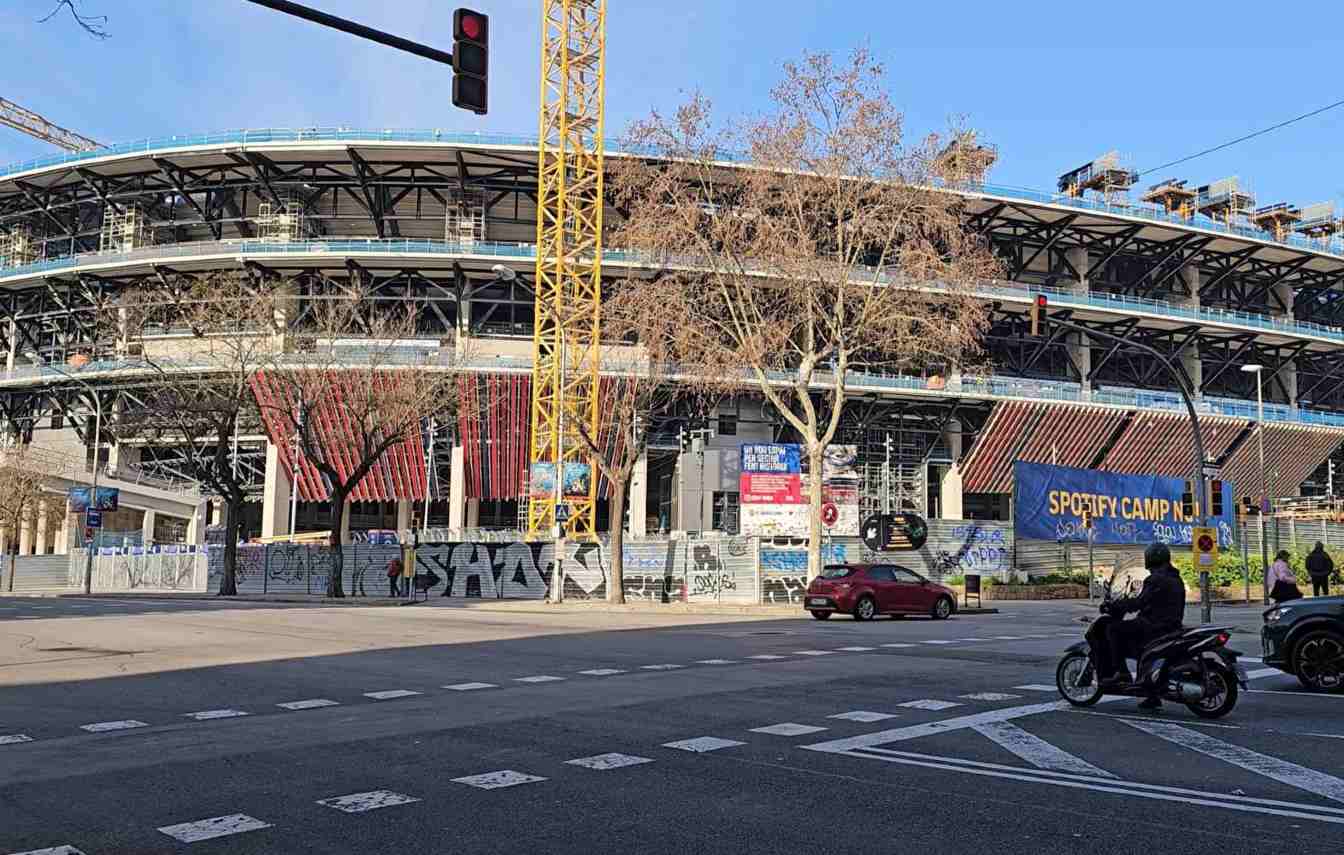 La ciudad prepara cambios en la infraestructura, como sistemas de control de tr&aacute;fico, aceras m&aacute;s amplias y restricciones en la venta de alcohol para mejorar la seguridad en los d&iacute;as de partido.