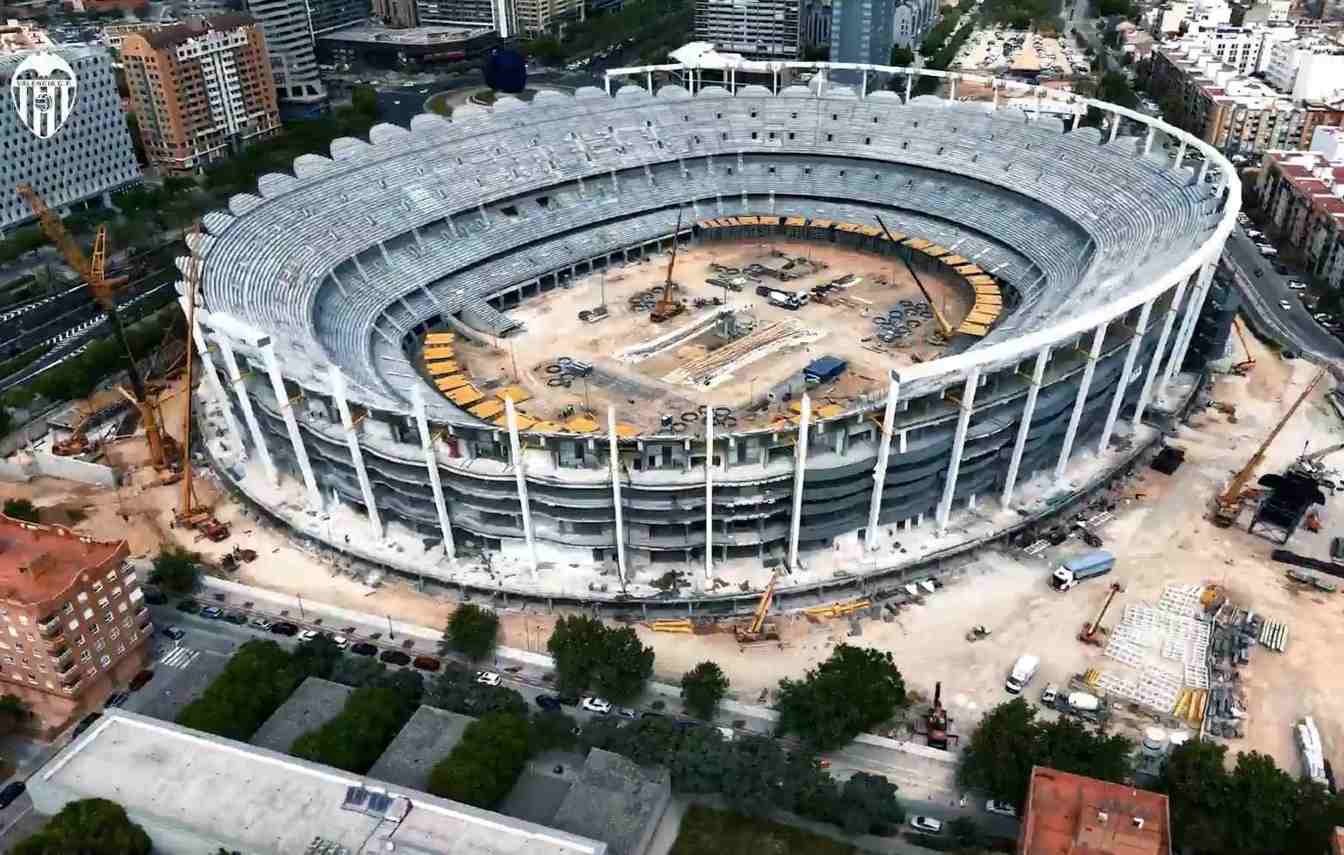 El Nou Mestalla entra en una de las fases m&aacute;s espectaculares de su construcci&oacute;n con el inicio de los preparativos para elevar el gigantesco techo que cubrir&aacute; m&aacute;s de 70.000 asientos.
