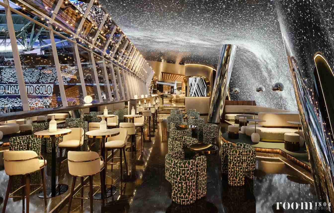 El Real Madrid CF recuper&oacute; el control del exclusivo Sky Bar, aunque la batalla judicial podr&iacute;a continuar tras aparecer una oferta rival de 11 millones de euros.