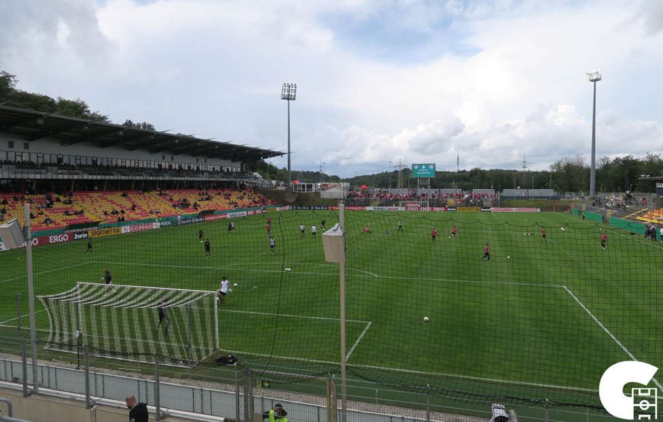 El estadio ganar&aacute; m&aacute;s capacidad, instalaciones modernas para medios y jugadores, aparcamientos adicionales y exclusivos palcos a pie de campo.